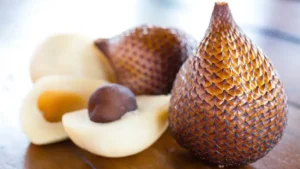 Slangenvrucht uit indonesië verovert de keuken — ontdek salak!