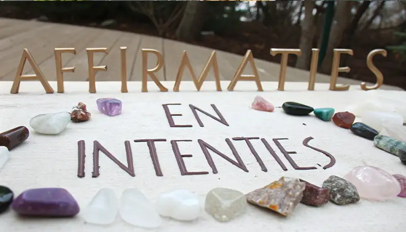 Affirmaties en Intenties Met Kristallen